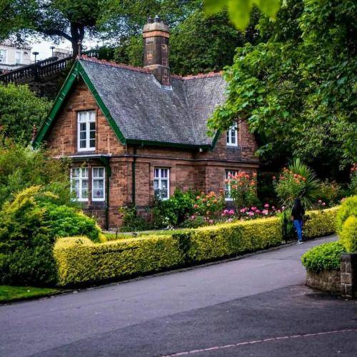  ببینم لای پات چقده بچه جون