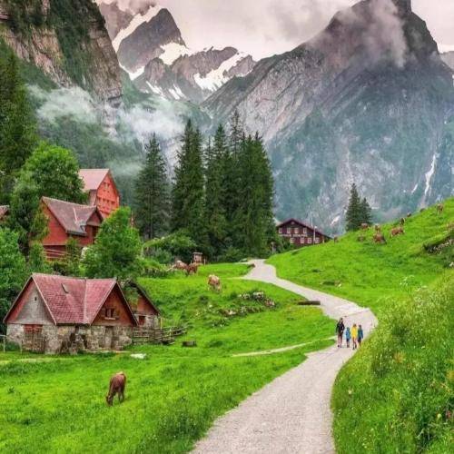  نباشی کی به جات توو بغلم میره خواب