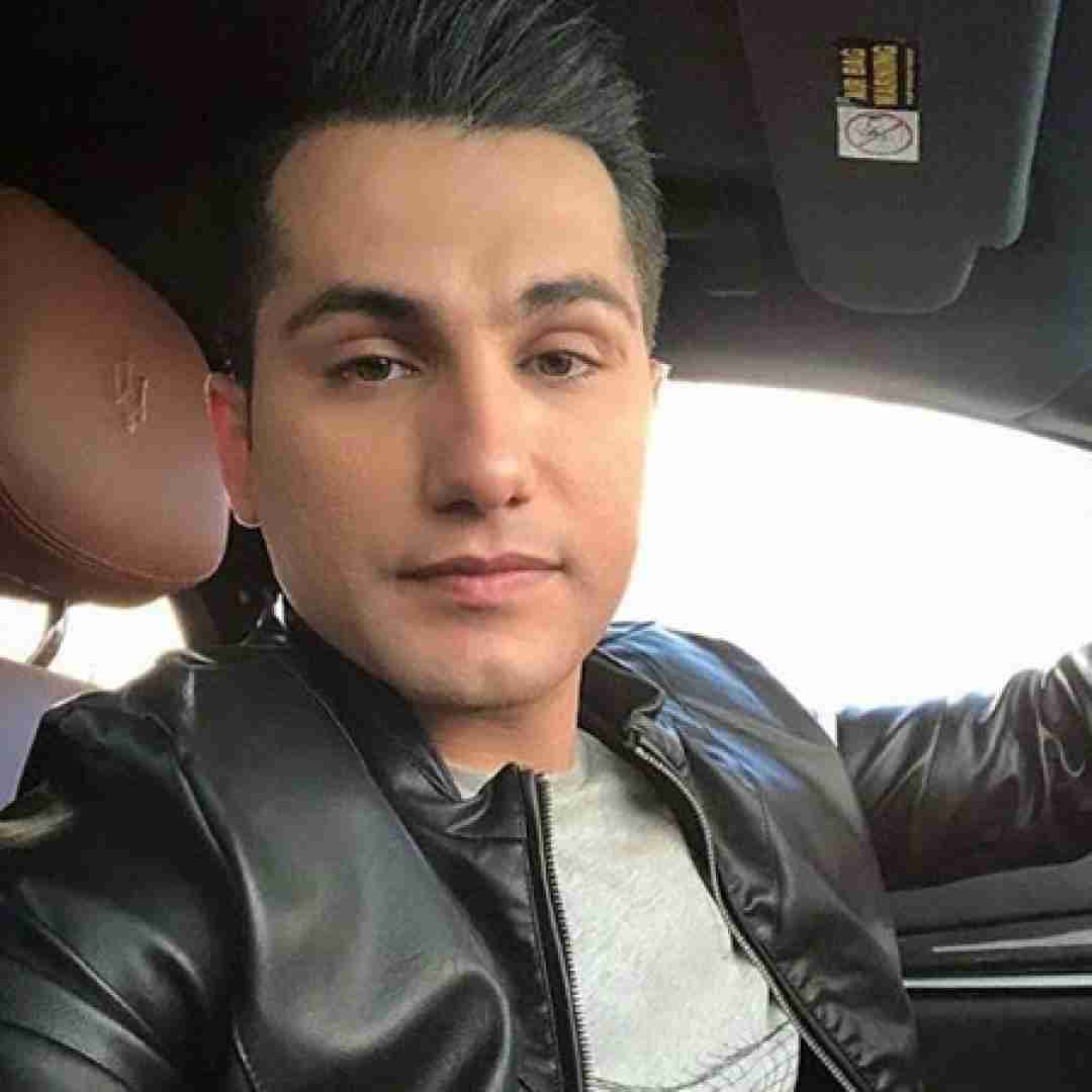 احمد سعیدی لا به لای قصه ها دنبال عشق نگرد