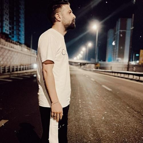 حمید هیراد میبینم اون روزو که پشیمون برمیگردی سمت این خونه