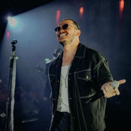 اشوان همه جا حرف از تو تبریک میگم عشق من