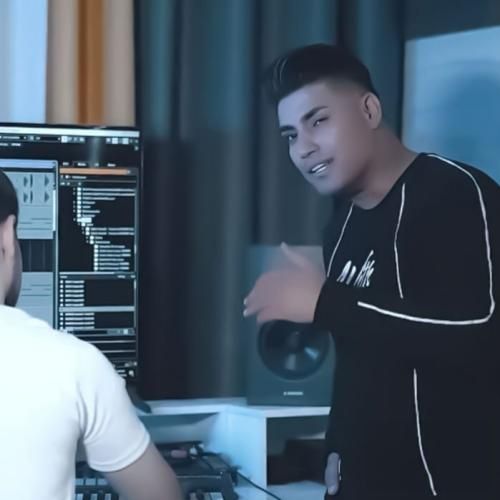 امین فالجی به او غریبه بگو ازم بگو بگو دوسم داشت