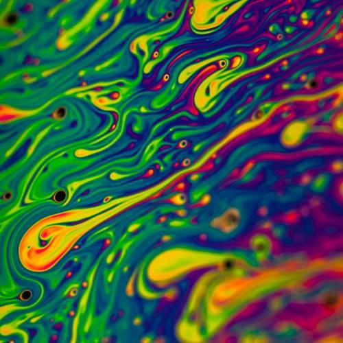 با نفسم من همش رو به قطب سیگارم