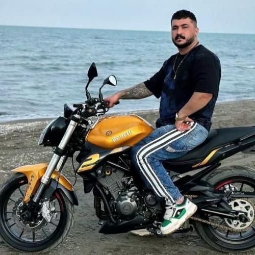 رضا کرمی تارا رو داری رو دار ای دختر پرچمدار