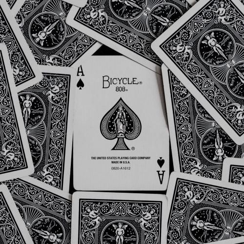 فقط میاد به ما هندساین تو خونم پره علفه